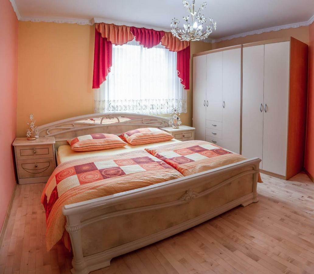 Apartma Ajda Komenda Bagian luar foto