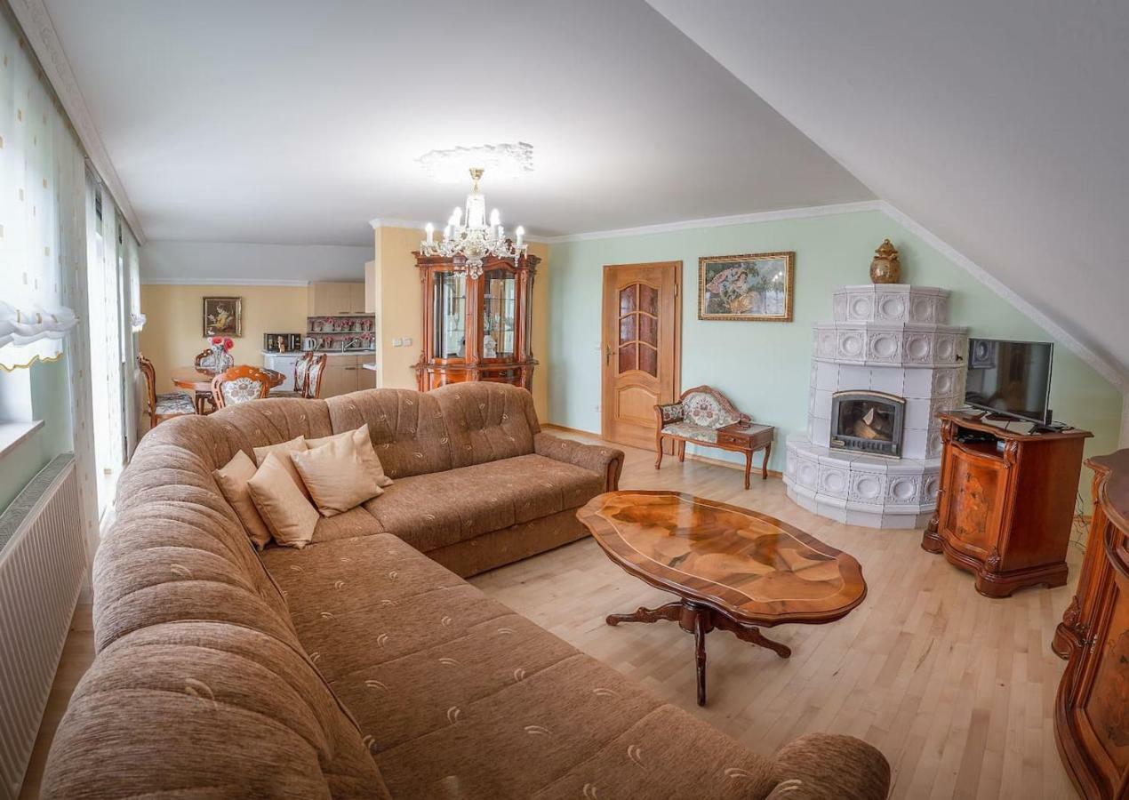 Apartma Ajda Komenda Bagian luar foto